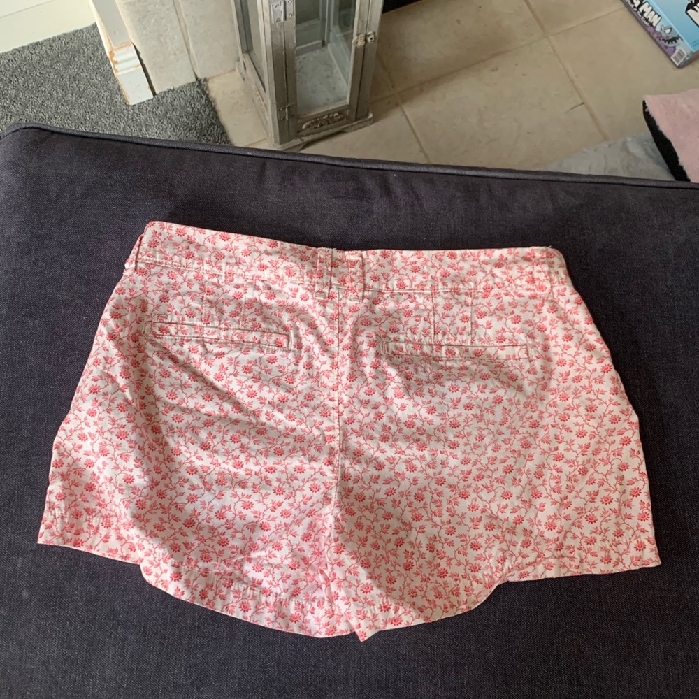 🥀🤍🥀🤍FLORAL CHINOS🥀🤍🥀🤍 - Picture 2 of 2
